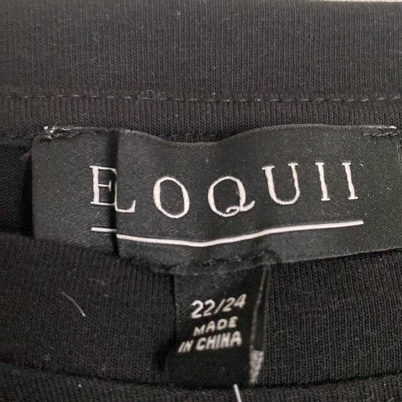 ELOQUII black top with cross cross detail in front - Picture 4 of 5